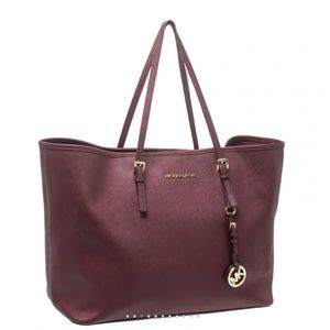 Micheal Kors Jet Set Travel tote